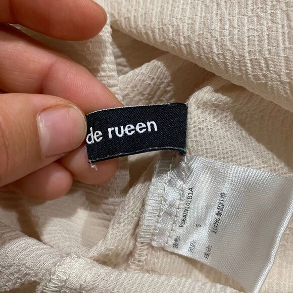 Époque de Rueen Beige Textured Long Sleeve Blouse Women’s Small | Ruffle Cuff To - Picture 4 of 6